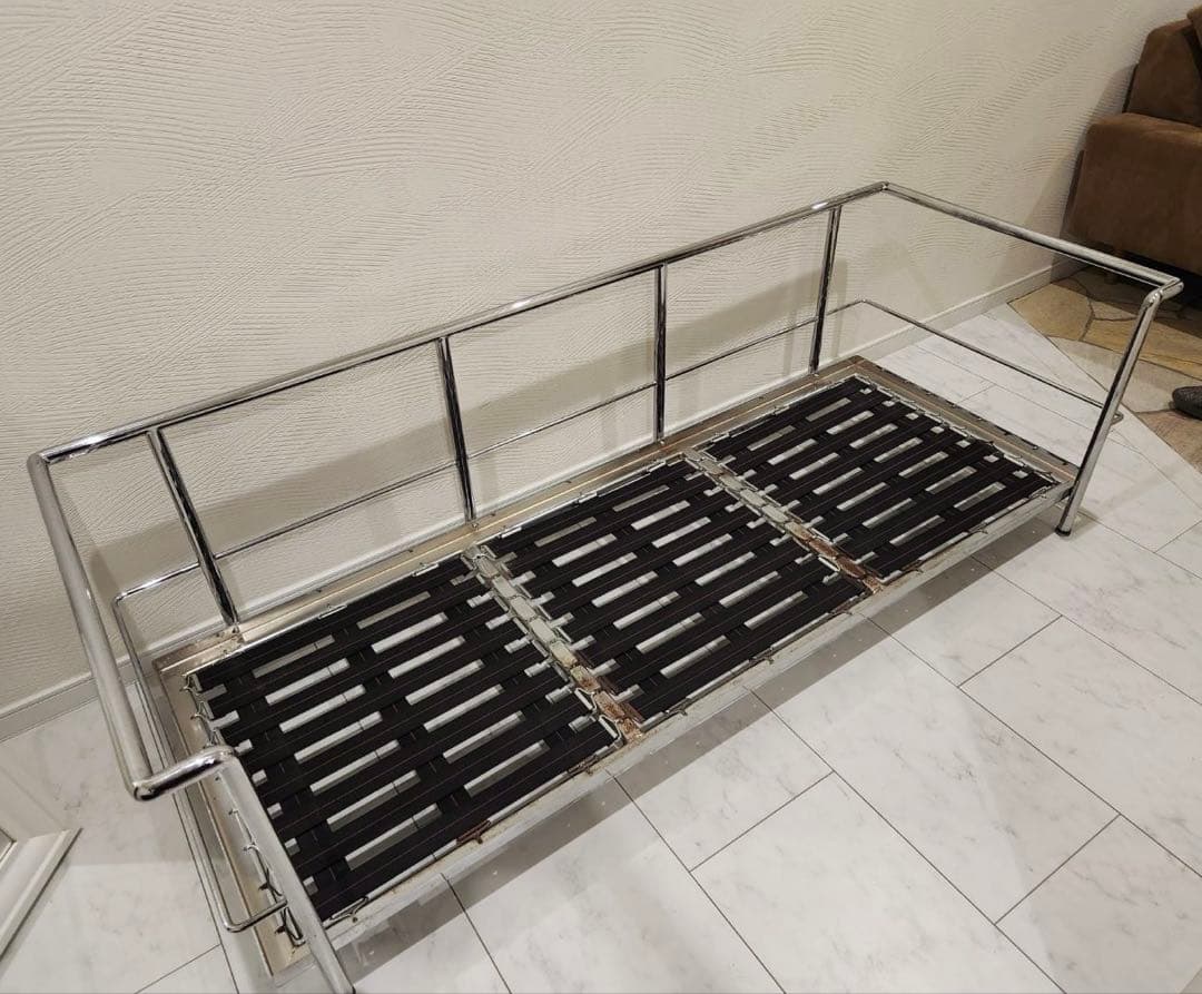 IDC大塚家具　 Le Corbusierル・コルビュジエ　LC2本革3Pソファ