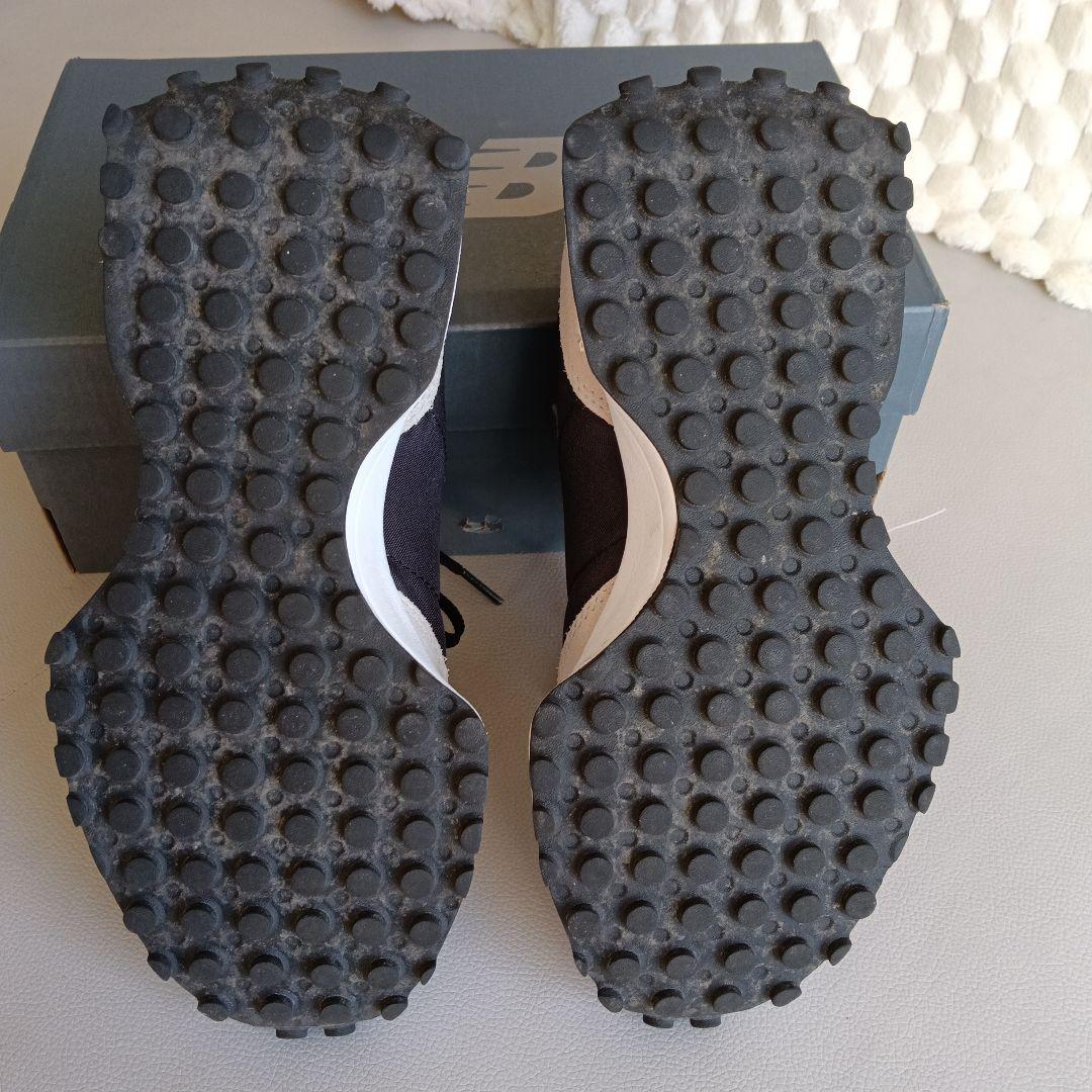 ニューバランススニーカー　MS327 23.5cm　ブラック