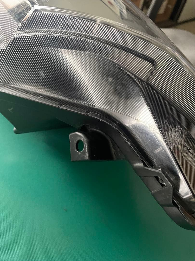 日産　ルークス　左ヘッドライト