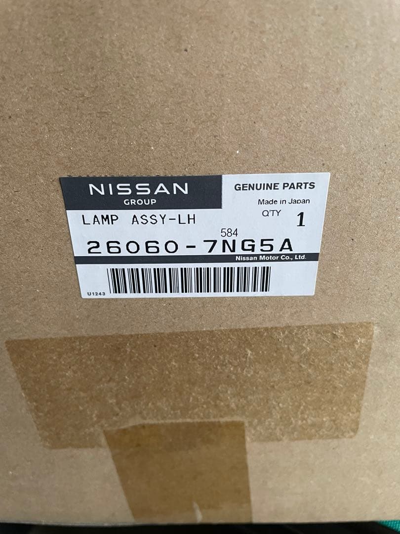 日産　ルークス　左ヘッドライト