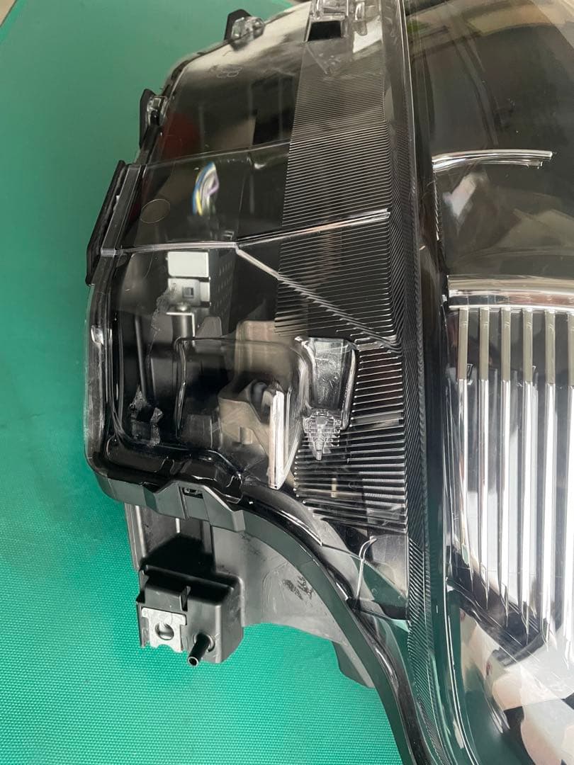 日産　ルークス　左ヘッドライト