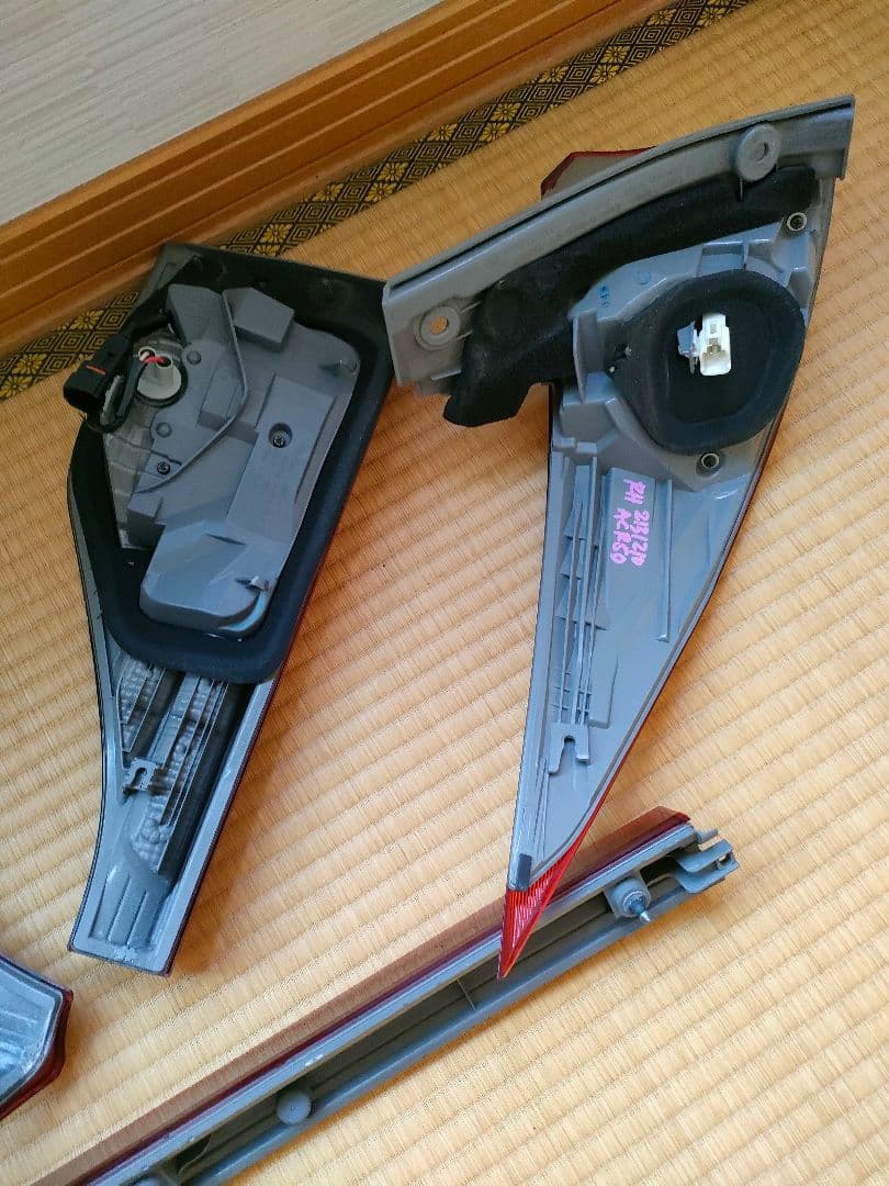 エスティマ50中期テールランプ 5点セット 赤