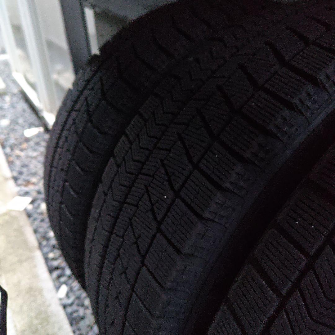 ルーミー付けたスタッドレスタイヤ　4本　175/65R15