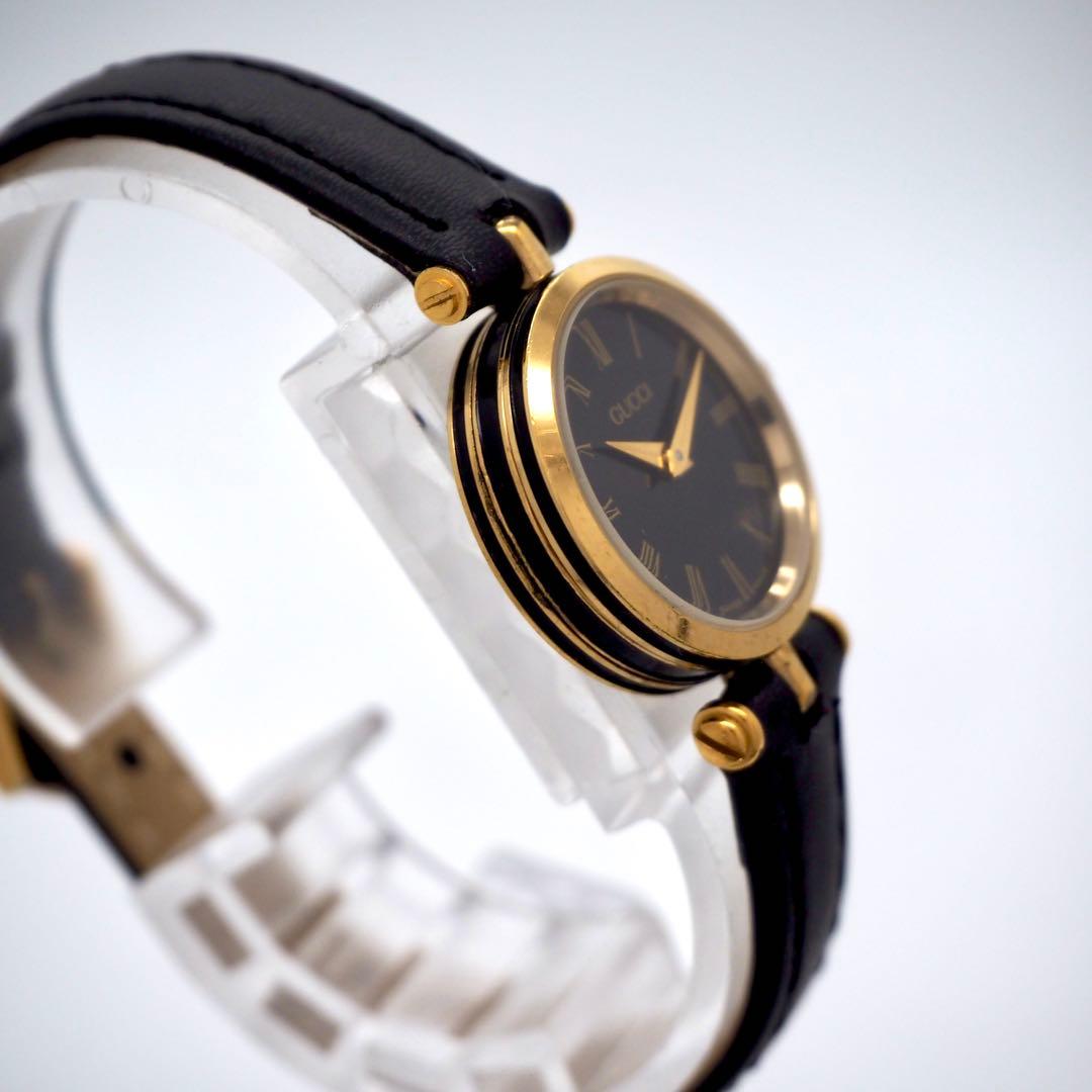 446 稼働 GUCCI 時計　レディース　サイドライン　ブラック　ローマン文字