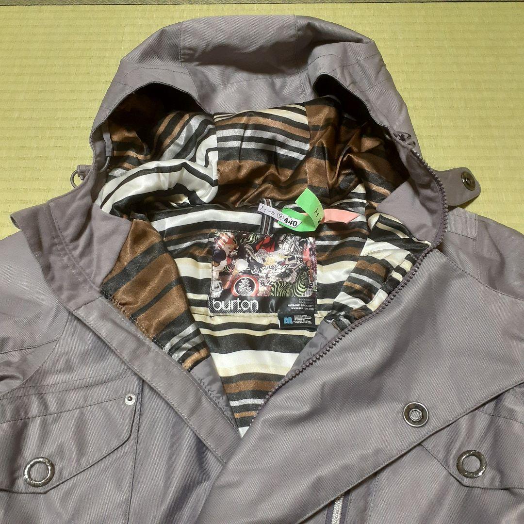 ゆ*い様 BURTON スノボウェア 上下セット　スマートで格好良いデザイン