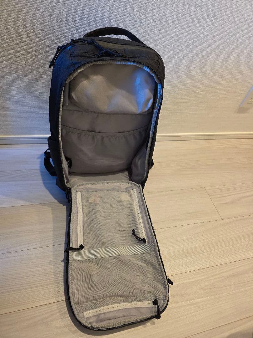 エレコム MNL CITY PACK BM-MNLBP01BK