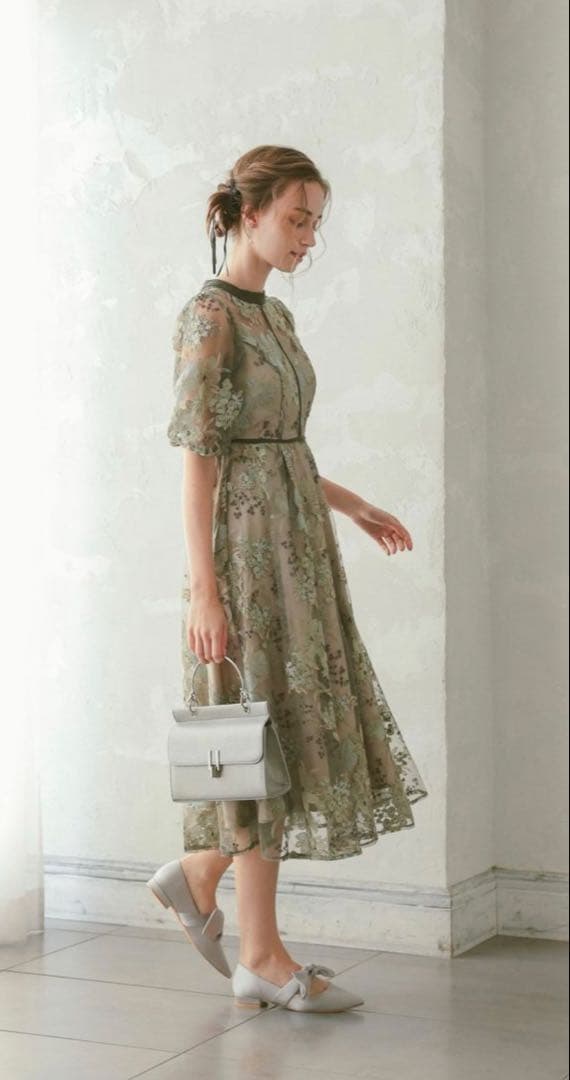 フラワーエンブロイダリードレス　花柄刺繍パーティードレス Lサイズ グリーン