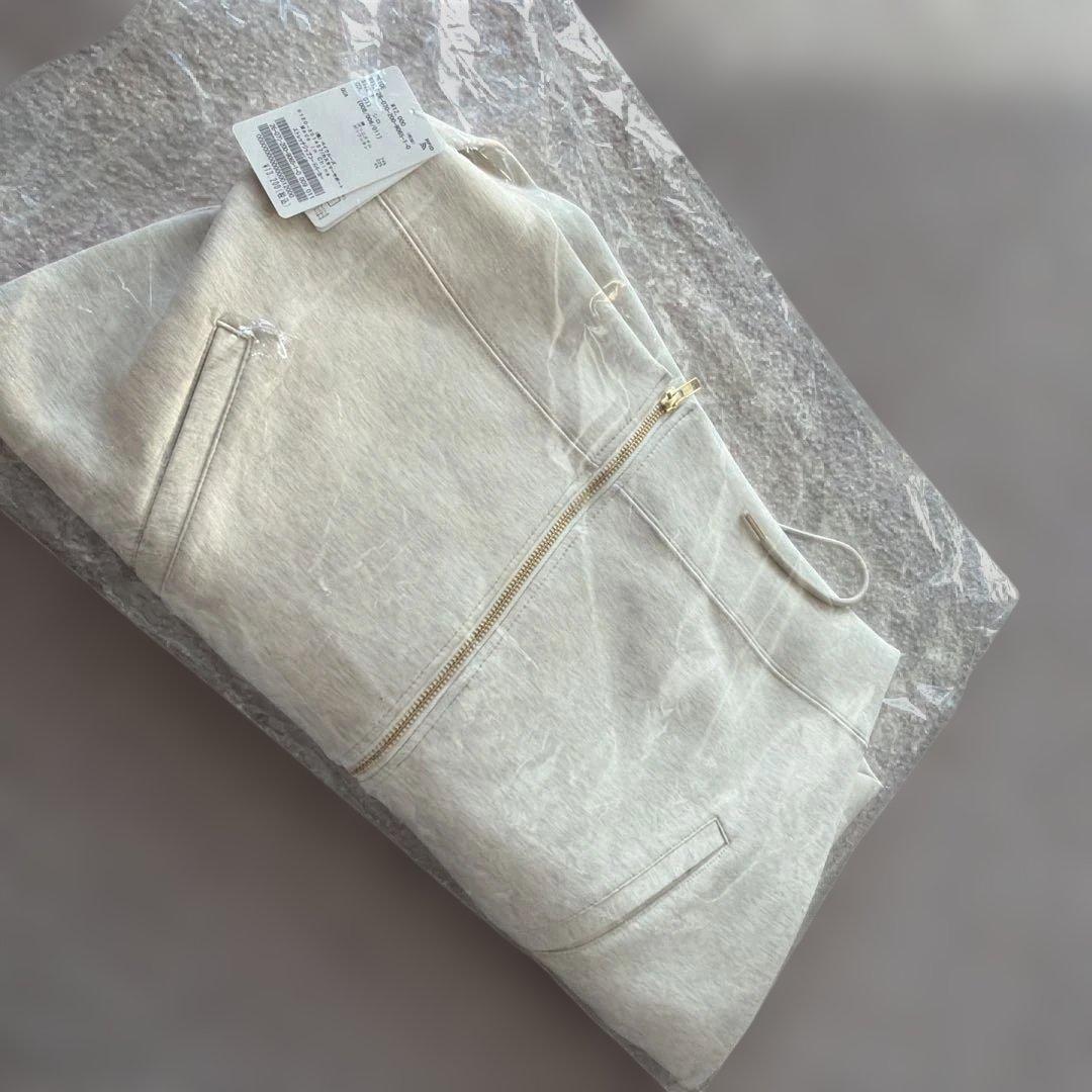 新品 【Spick and Span】ストレッチジップフードパーカー ホワイトA