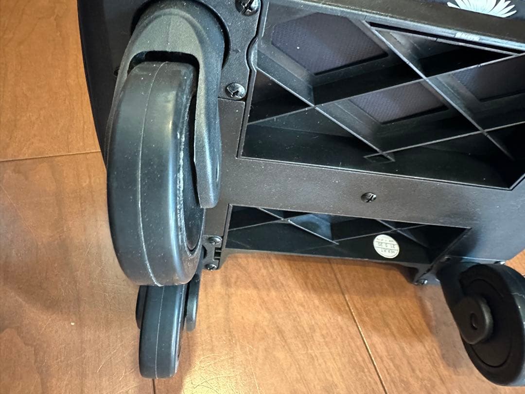 SWANY キャリーバック　中原淳一コラボ　ブラック×ホワイト