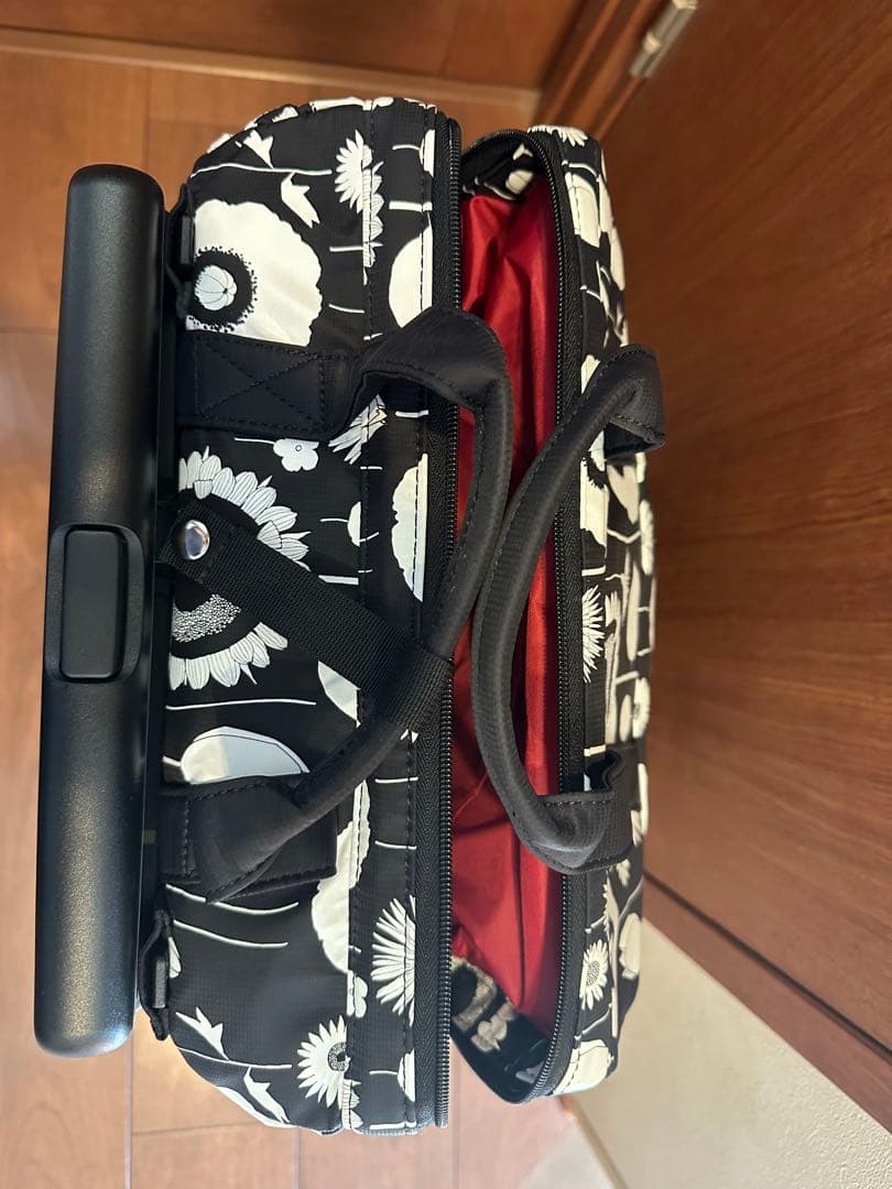 SWANY キャリーバック　中原淳一コラボ　ブラック×ホワイト