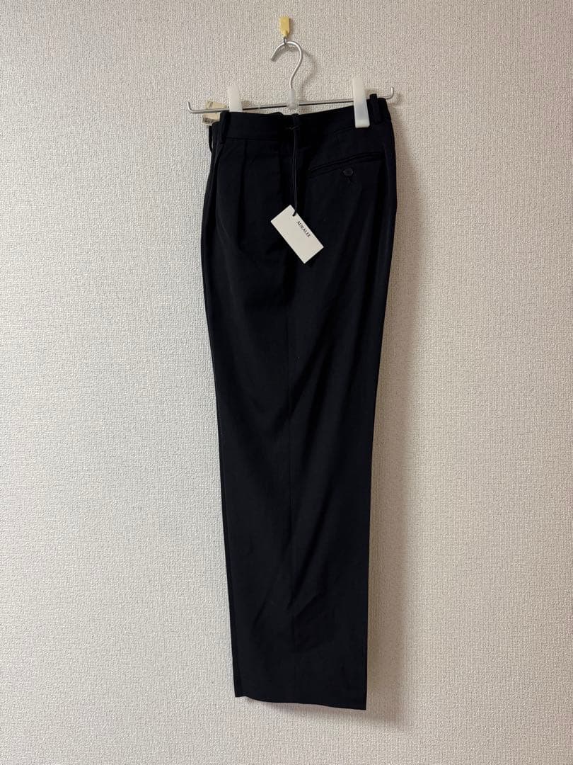 パンツ LIGHT WOOL MAX GABARDINE TWO-TUCK SLACKS