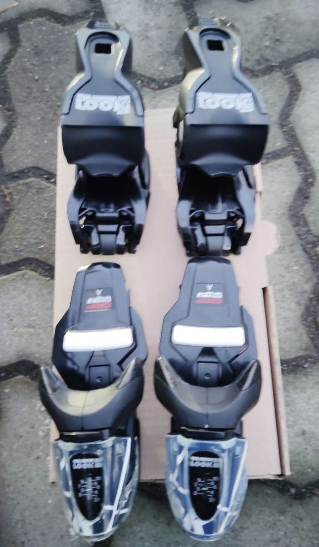 新品24 ZUMA 158 白系フリースタイルスキー　LOOKビンディング付き