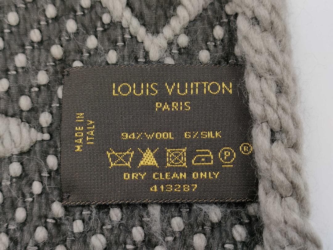 ルイヴィトン　LOUIS VUITTON LV マフラー エシャルプ ロゴマニア
