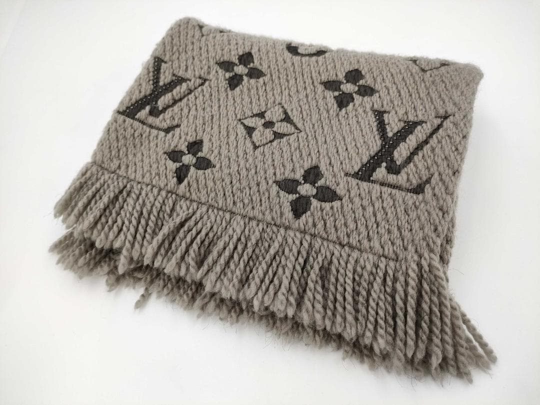 ルイヴィトン　LOUIS VUITTON LV マフラー エシャルプ ロゴマニア