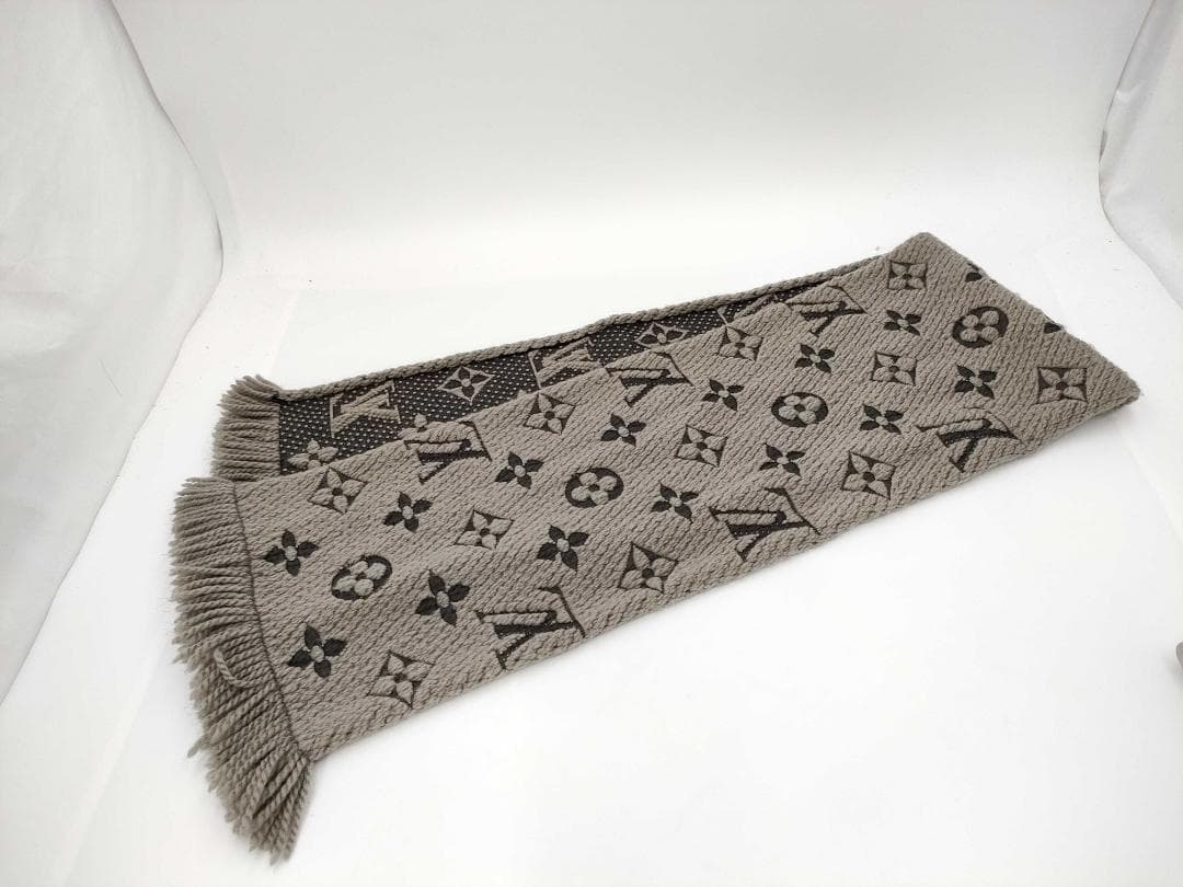 ルイヴィトン　LOUIS VUITTON LV マフラー エシャルプ ロゴマニア