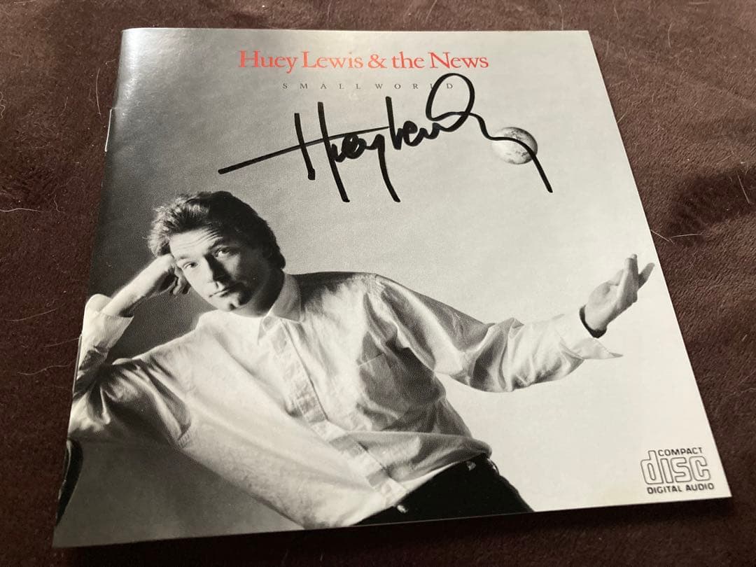 レア　Huey Lewis 直筆サインCD ヒューイルイス & The News