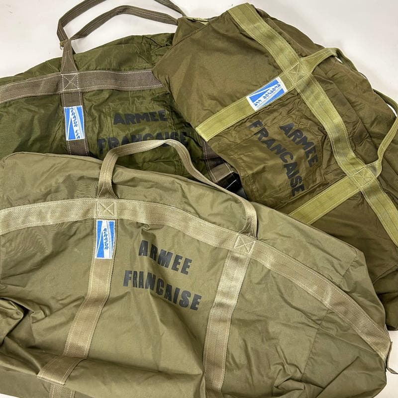 【希少】【新品】フランス軍 AERAZUR パラシュートバッグ 65L 金属