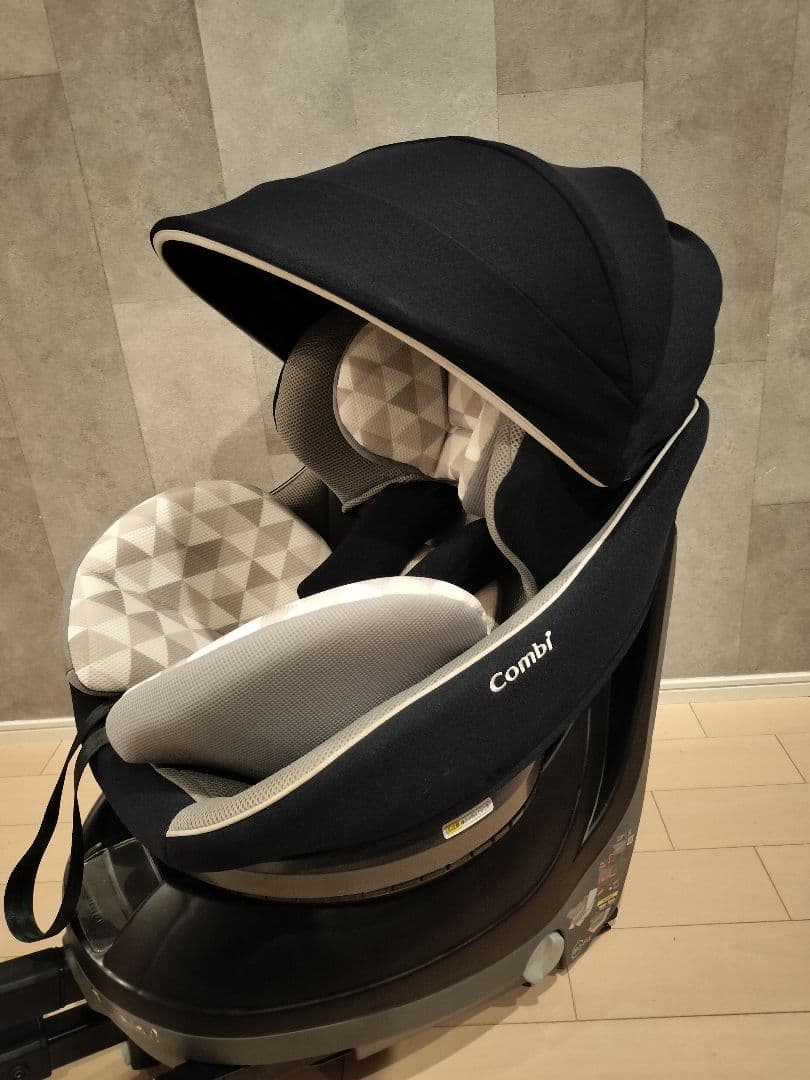 【美品】Combi コンビ クルムーヴ　スマート ISOFIX JN-570