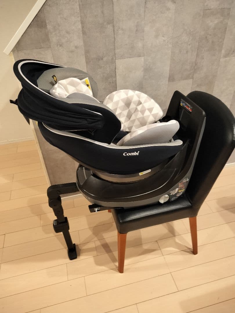 【美品】Combi コンビ クルムーヴ　スマート ISOFIX JN-570