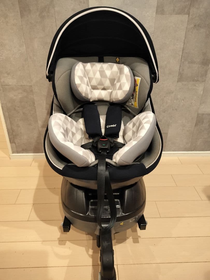 【美品】Combi コンビ クルムーヴ　スマート ISOFIX JN-570
