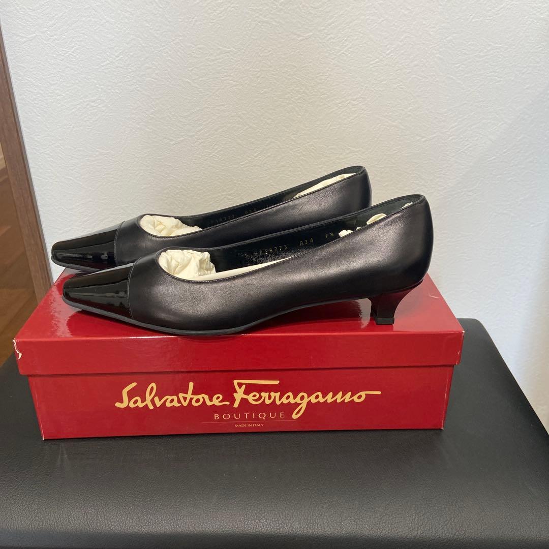 靴 Salvatore Ferragamo