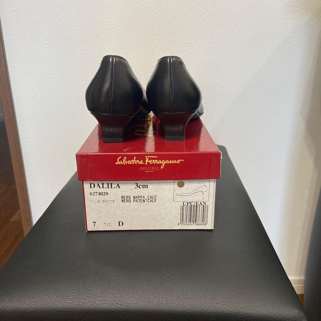 靴 Salvatore Ferragamo