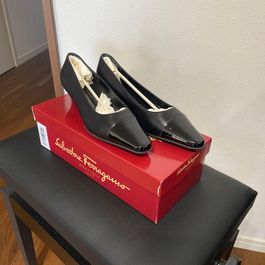 靴 Salvatore Ferragamo