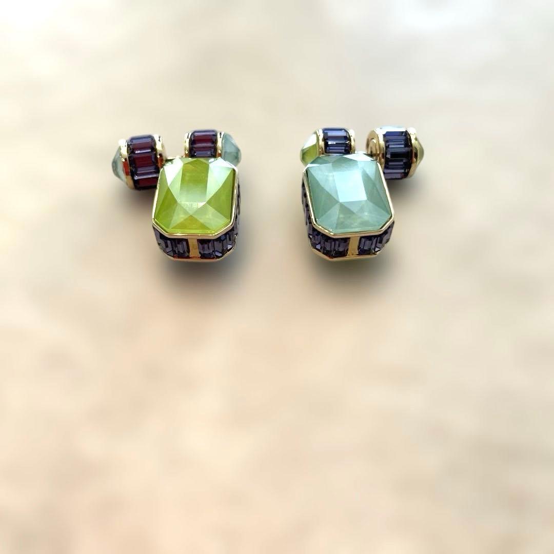 未使用　swarovski スワロフスキー オクタゴン　ピアス