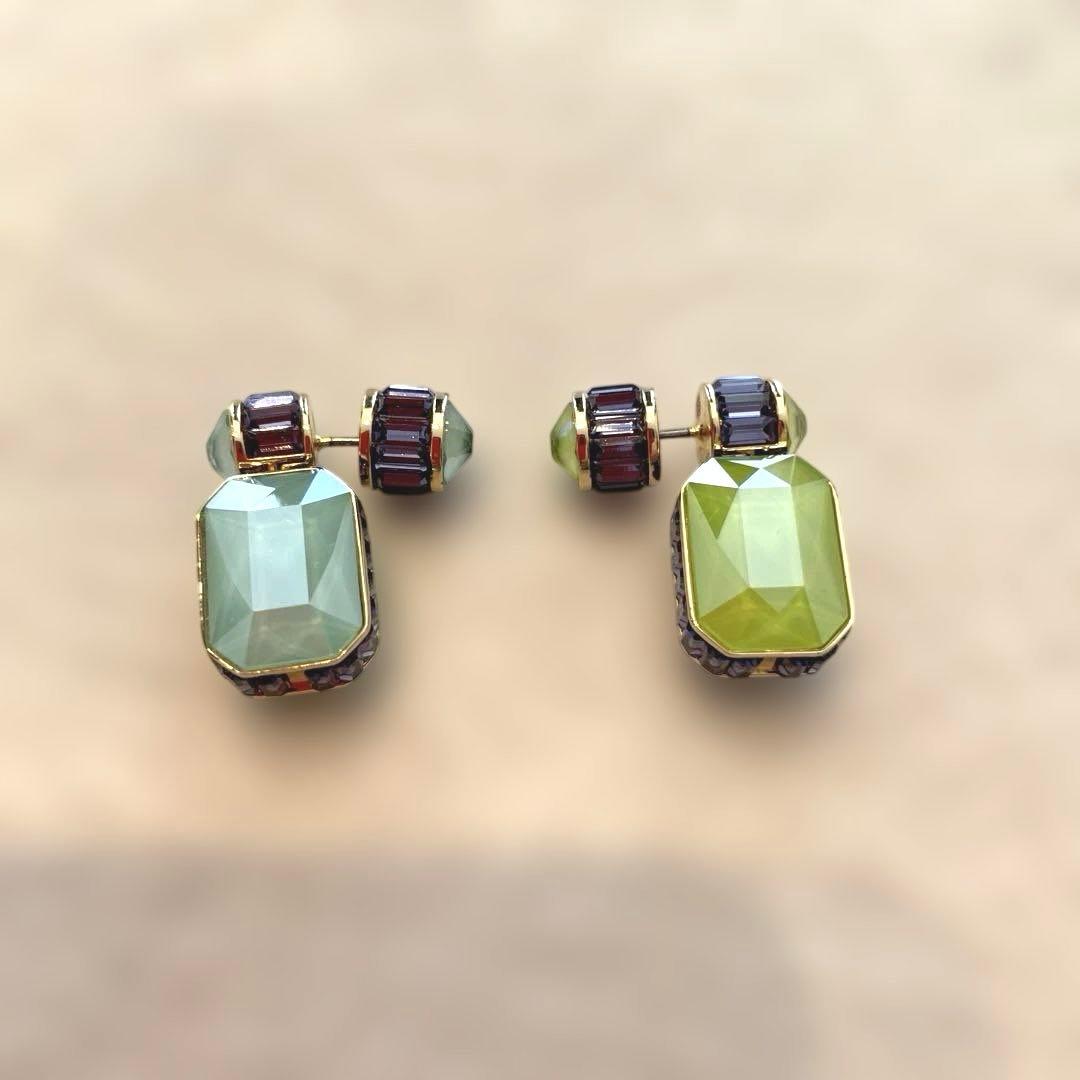 未使用　swarovski スワロフスキー オクタゴン　ピアス