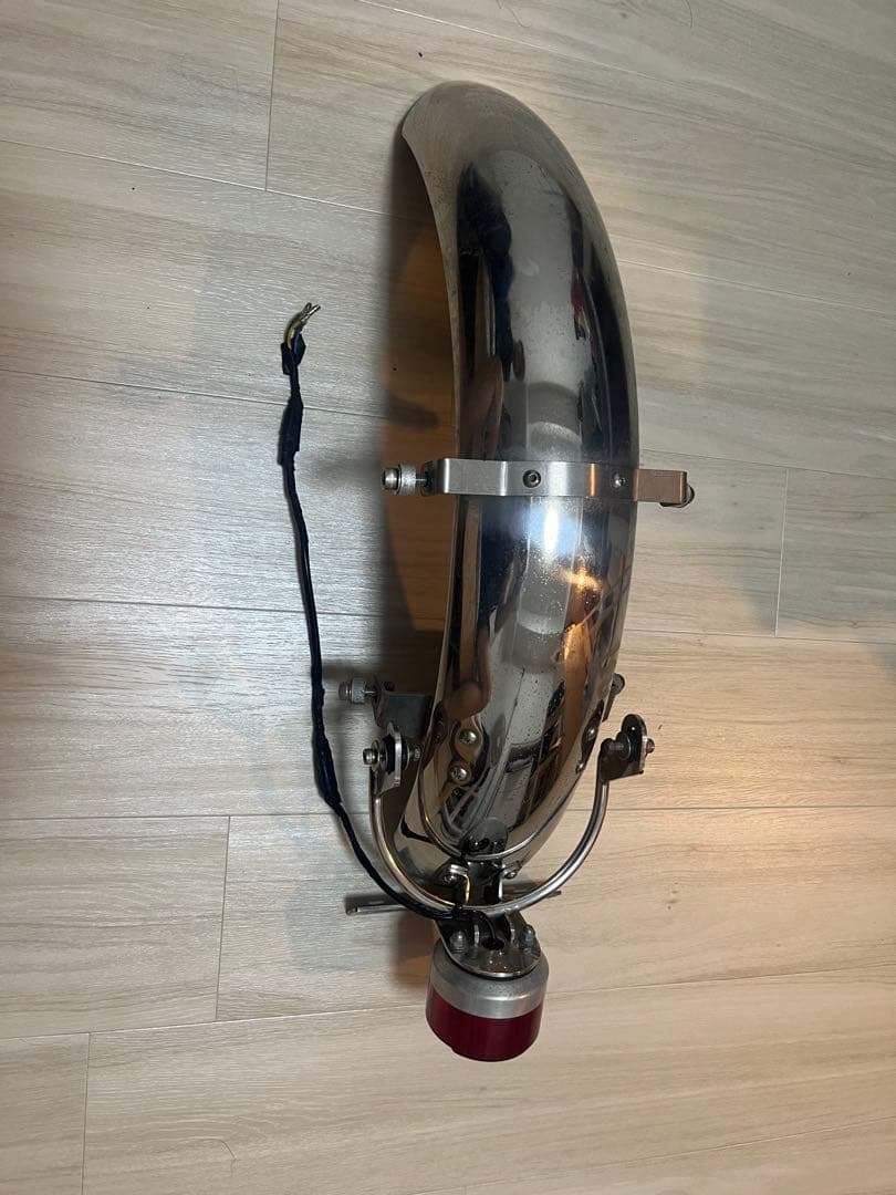 SR400リアフェンダー　wnテールランプ付きナンバーステー付き