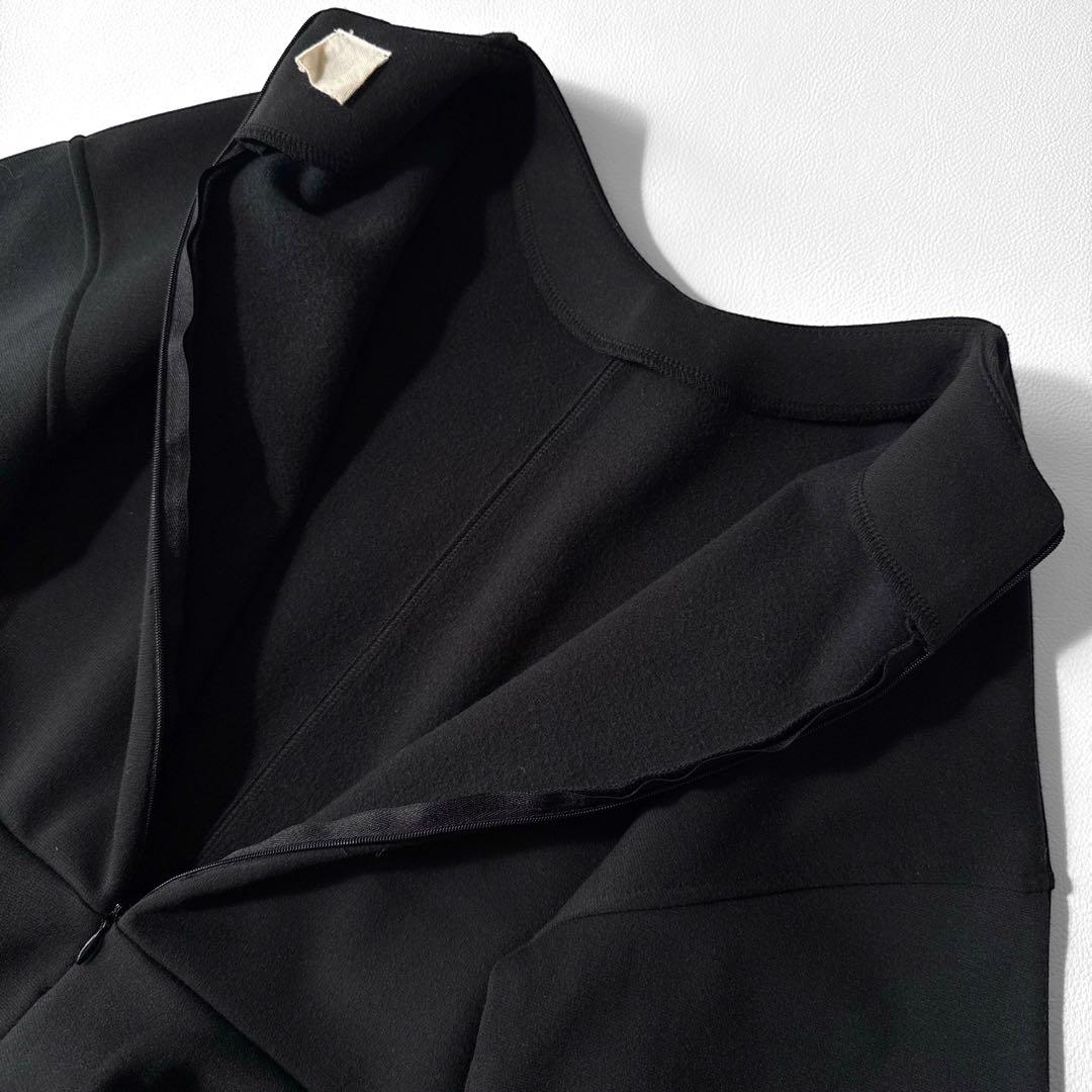 THREE SQUARE ペプラムポンチプルオーバー 黒 VERYコラボ