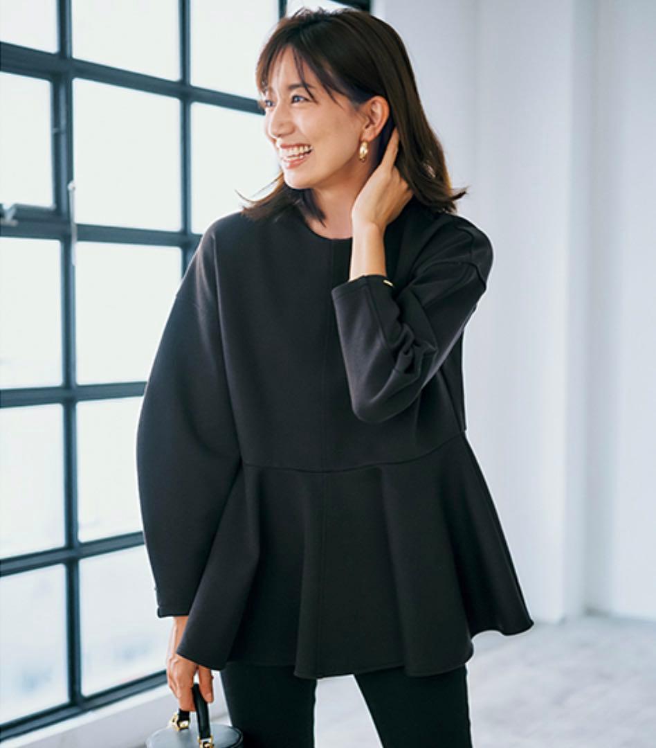 THREE SQUARE ペプラムポンチプルオーバー 黒 VERYコラボ