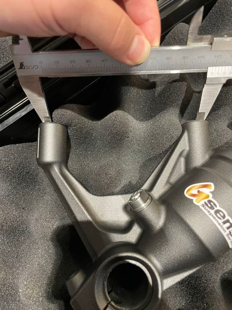 Z900RS SE純正フロントフォーク ボトム108mm