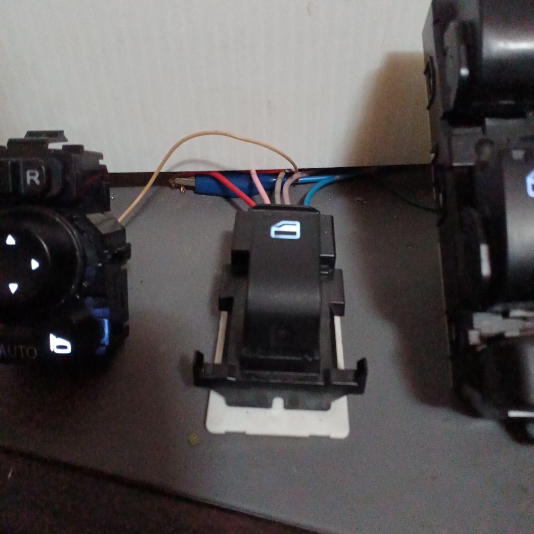 ❗️ホワイト仕様❗️LA650S タント　パワーウィンドウスイッチセット