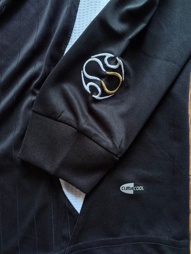 レアル・マドリード 03/04 新品 ヴィンテージ ユニフォーム 黒adidas