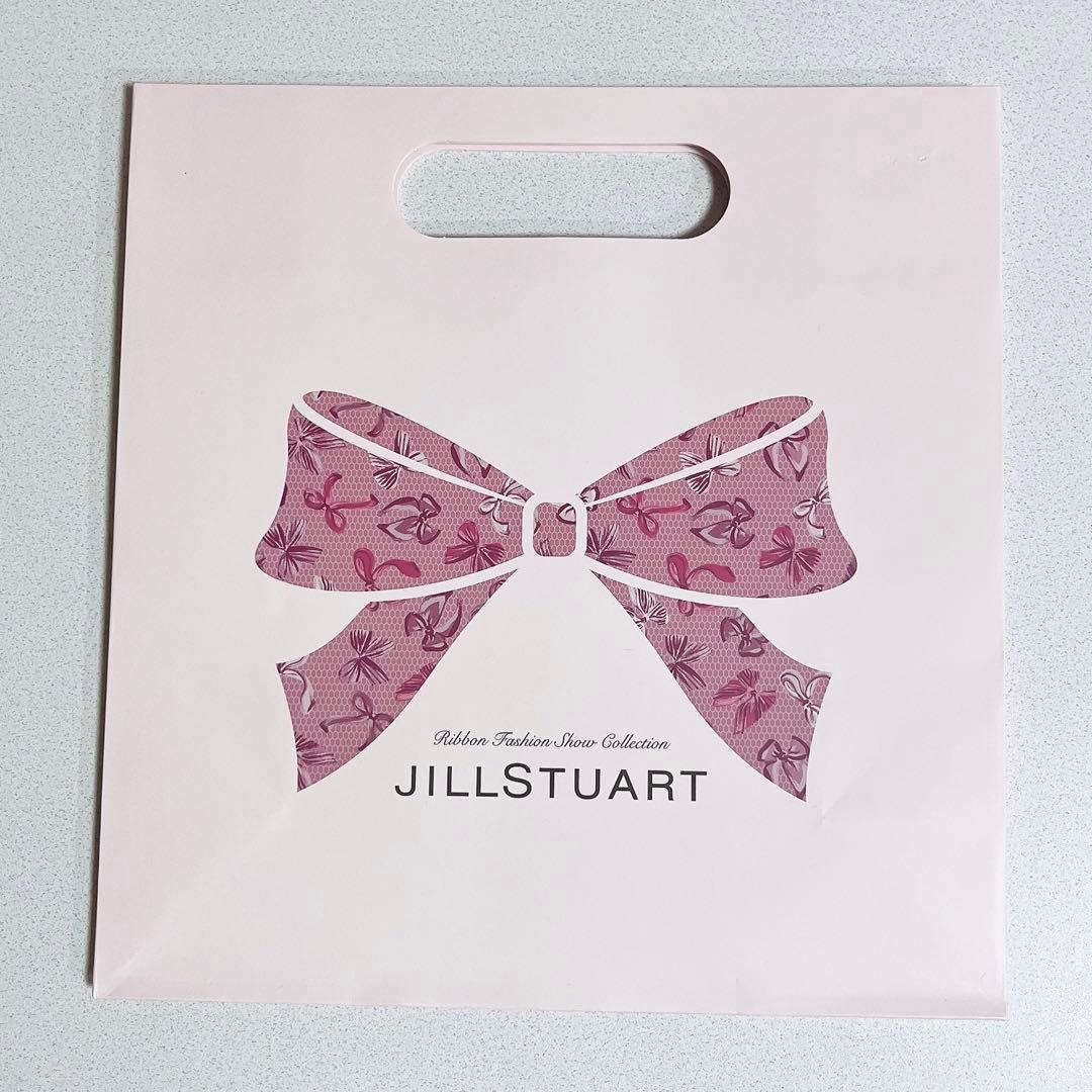 リボンファッションショーコレクション　クリスマスコフレ 2025ジルスチュアート