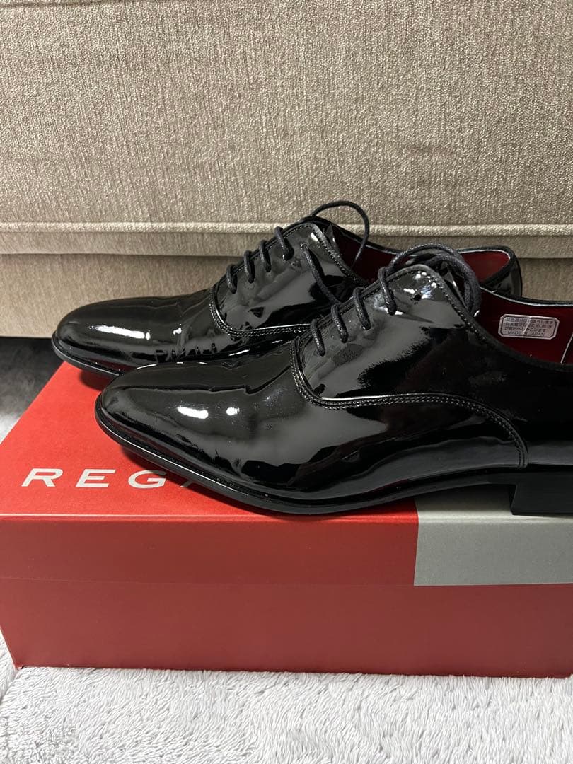 REGAL プレーントウ　ブライダルシューズ　エナメル