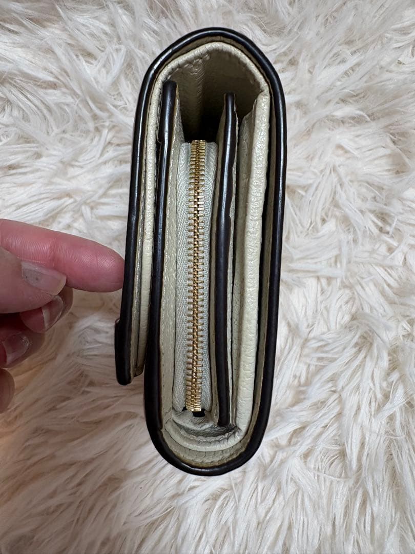 GUCCI GGロゴ 二つ折り財布 アイボリー