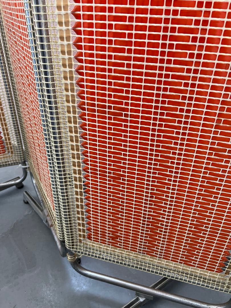 レトロモダン　4つ折りパーテーション 赤ベージュミッドセンチュリー