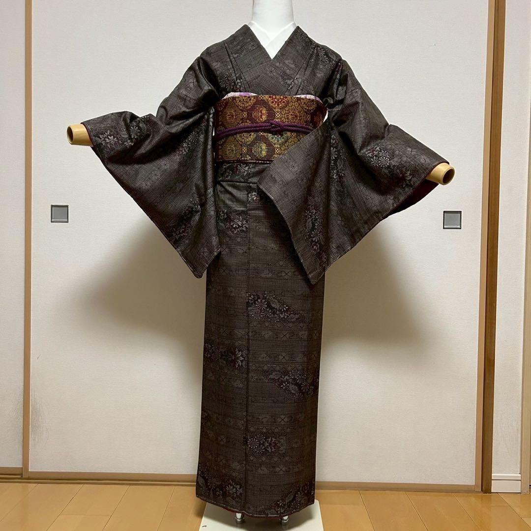 u*8様 モ40 新品　美品　袷　正絹　大島紬　フルセット 証紙付き