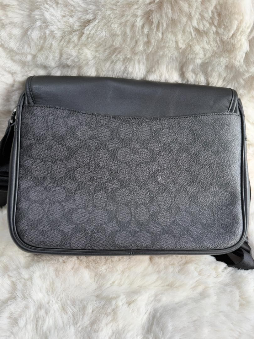 カズCOACH メッセンジャー クロスボディ シグネチャー レザーブラック