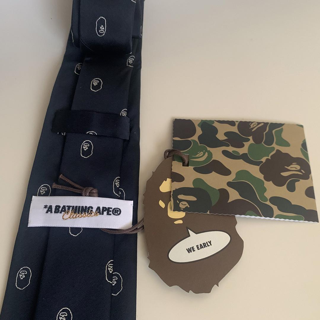 【新品】【未使用】アベイシングエイプ ネクタイ APE HEAD柄