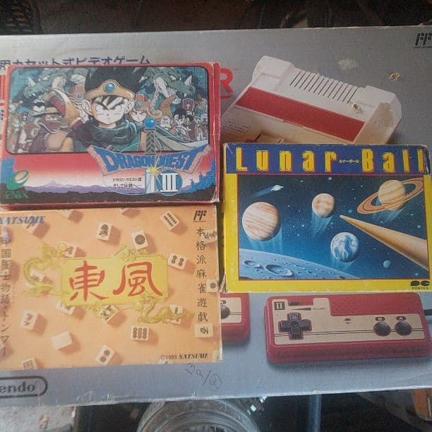 ファミリーコンピュータ　中古品