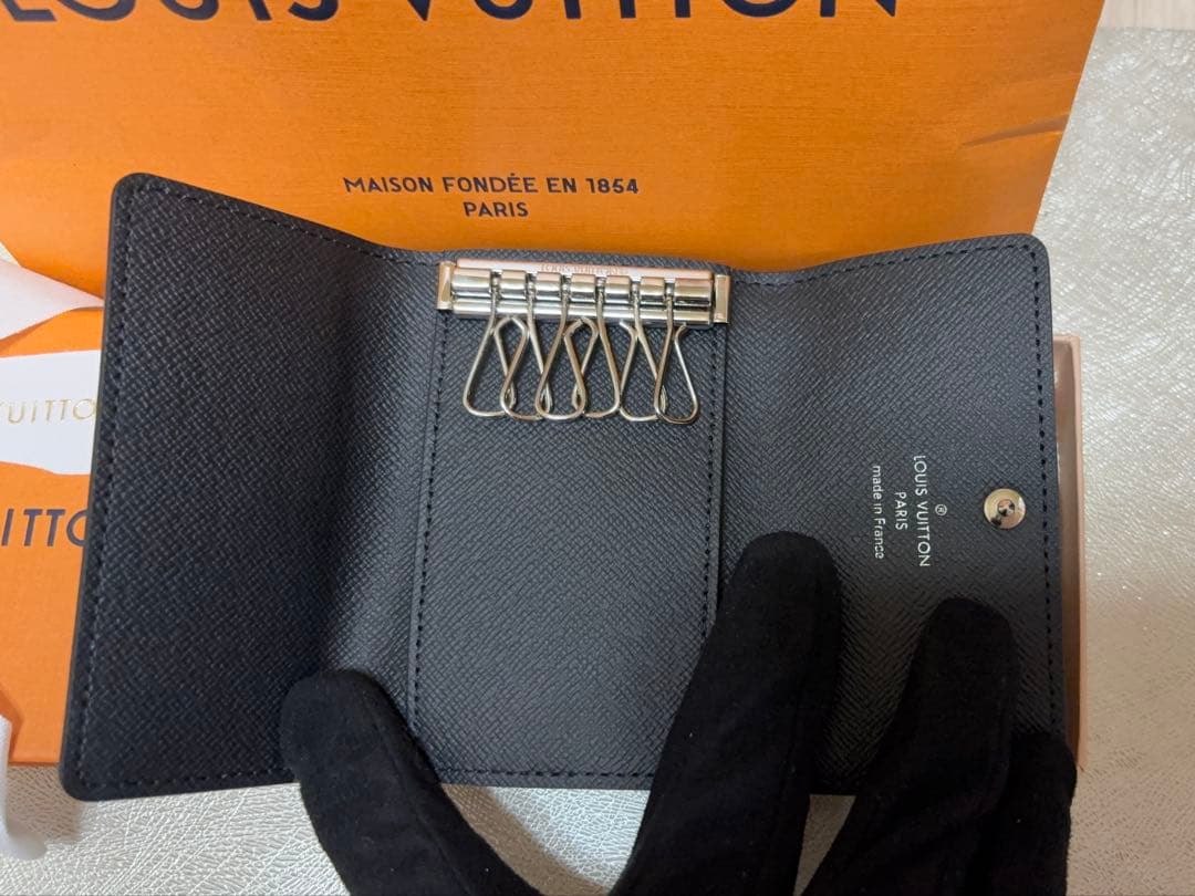 【Xmasプレゼントに最適】ルイヴィトン ダミエ　グラフィットミュルティクレ