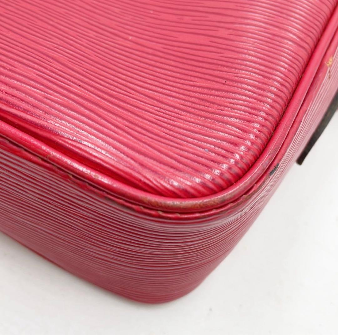 エピレザー 赤 メッセンジャーバッグ