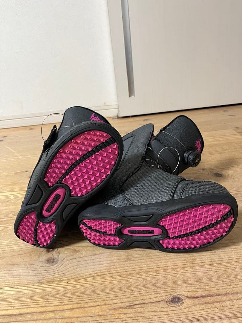 RIDE 女性用スノーボードブーツ グレー/ピンク