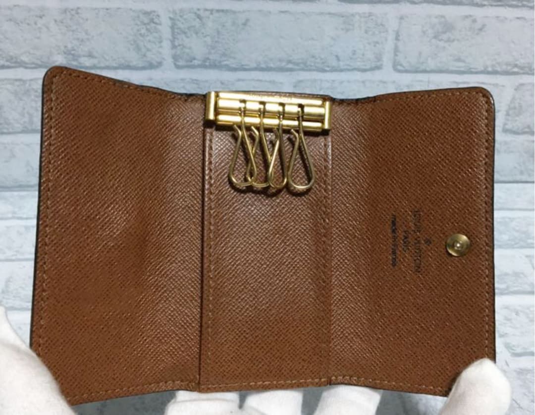 定番人気♡ルイヴィトン LOUISVUITTON モノグラム 4連 キーケース❣️