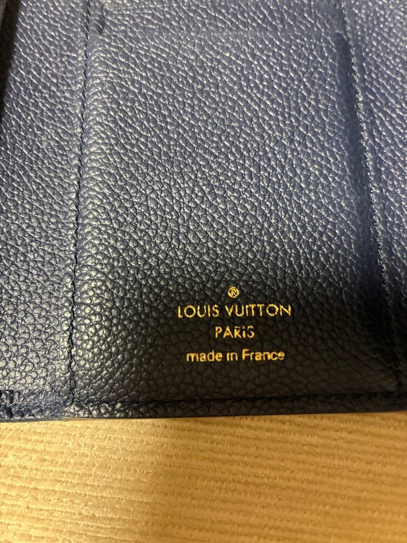 LOUIS VUITTON ポルトフォイユ ヴィクトリーヌ　ネイビー