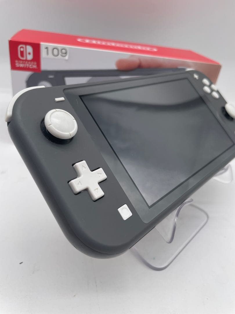 任天堂　Switchライト　本体　109