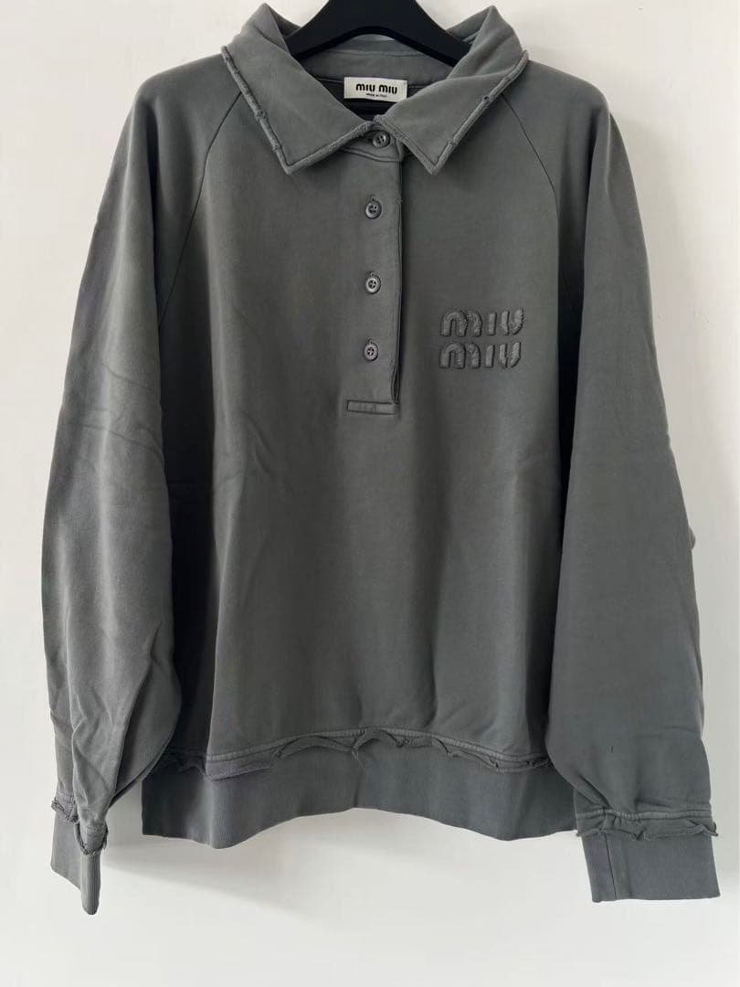 miu miu グレー ポロシャツ　新品同様